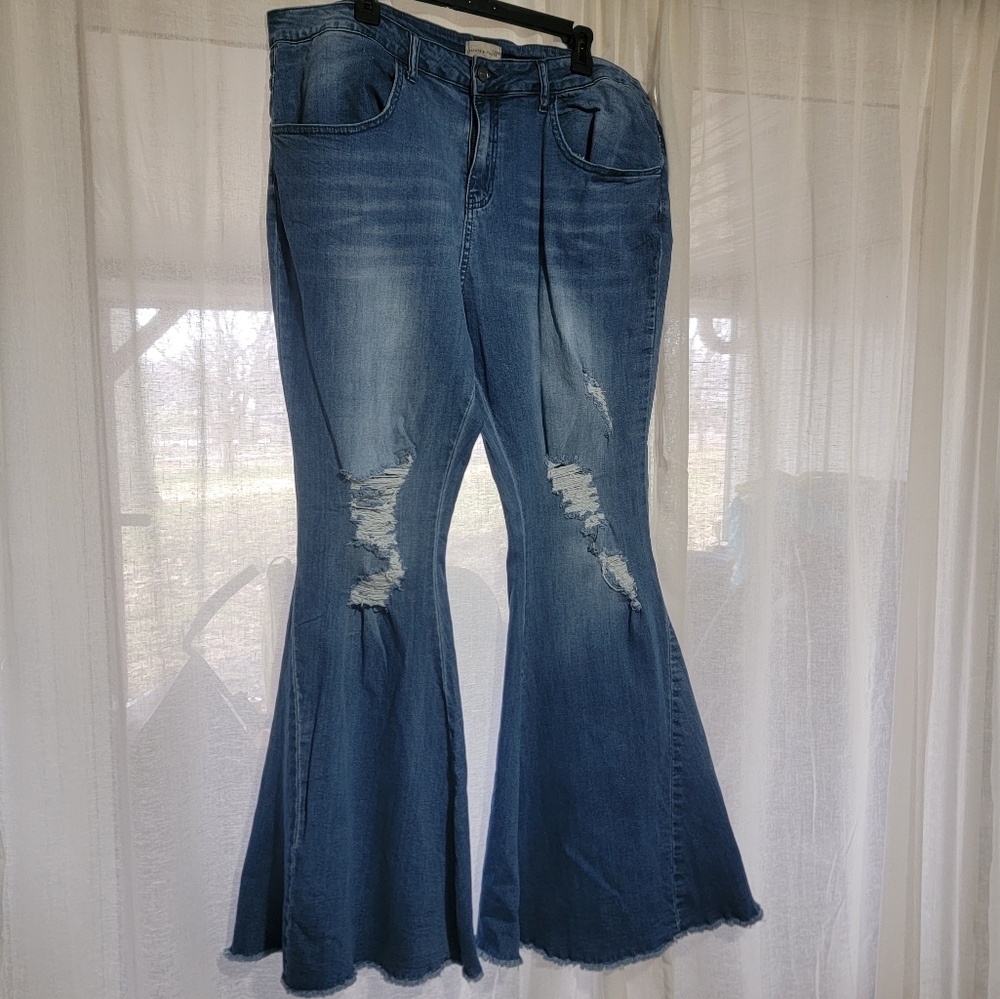 Chic Soul never worn 2XL flaired jeans